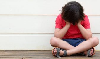 חרדות ובעיות נלוות בשנות הילדות | القلق والمشاكل المُرافقة في سنوات الطفولة