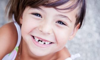 בעיות שיניים אצל פעוטות | مشاكل الأسنان لدى الرُضّع