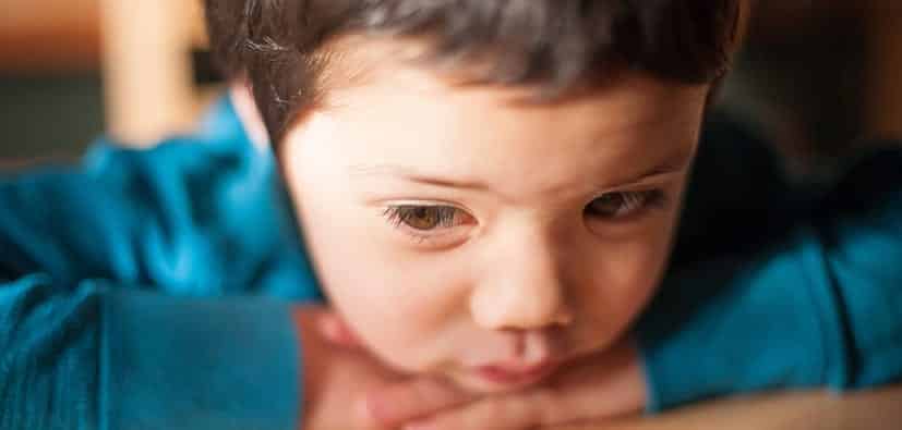 דיכאון אצל ילדים בני שלוש עד שמונה | الاكتئاب لدى الأولاد في سن 3-8 سنوات