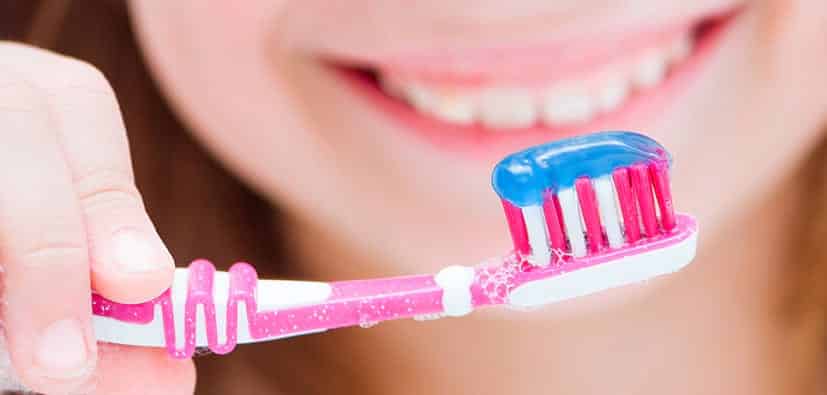 בעיות שיניים אצל ילדים בגיל בית הספר | مشاكل الأسنان لدى الأولاد في سن المدرسة