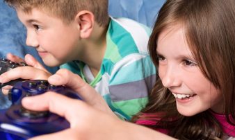משחקי וידיאו לילדים: סיכונים ויתרונות | ألعاب الفيديو للأولاد