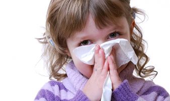 למה ילדים מצטננים ואיך להקל עליהם? | لماذا يصاب الأطفال بالزكام، وما علاجه؟