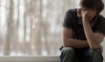 דיכאון אחרי לידה אצל גברים | اكتئاب ما بعد الولادة لدى الرجال