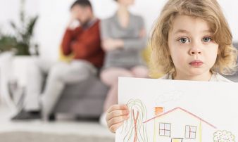 הסתגלות ילדים לשני בתים בפרידה או גירושים | تأقلُم الأطفال مع منزلين منفردين/الطلاق