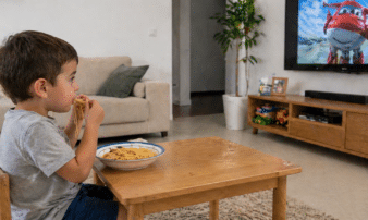 אכילה מול מסכים